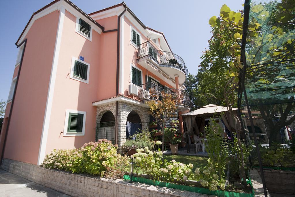 Malinska Center Apartment ภายนอก รูปภาพ