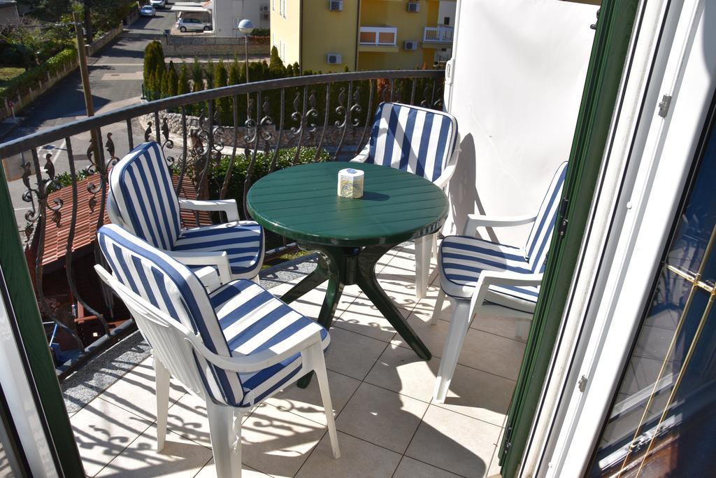 Malinska Center Apartment ภายนอก รูปภาพ