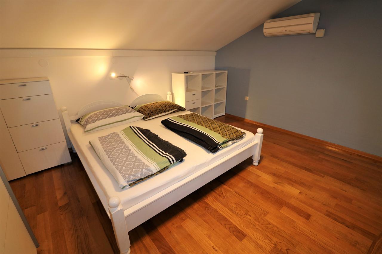 Malinska Center Apartment ภายนอก รูปภาพ