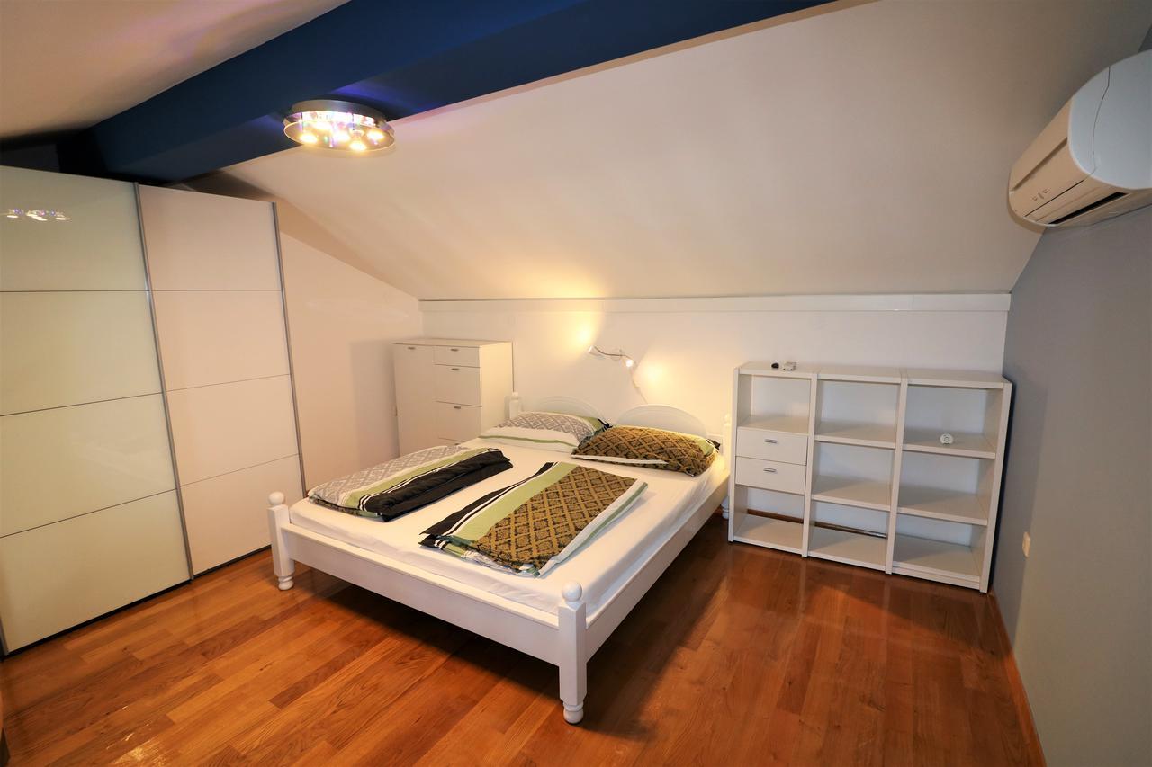 Malinska Center Apartment ภายนอก รูปภาพ
