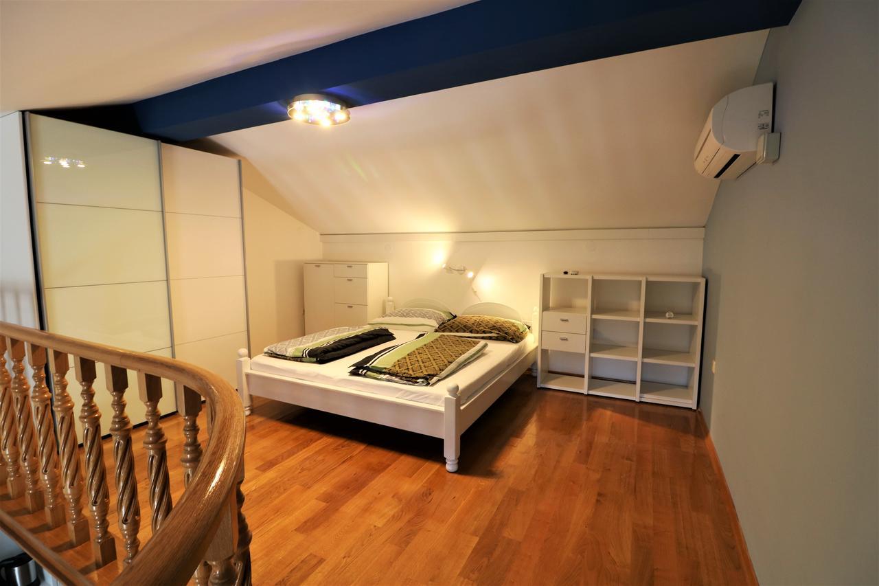 Malinska Center Apartment ภายนอก รูปภาพ